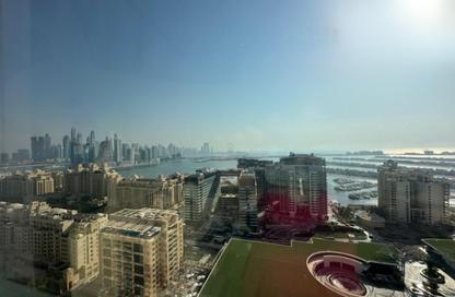 Apartment - 1 Bedroom - 2 Bathrooms for sale in The Palm Tower - Palm Jumeirah - Dubai