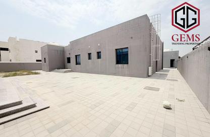 Villa - 4 - 4 for rent in Al Aweer 1 - Al Aweer - Dubai