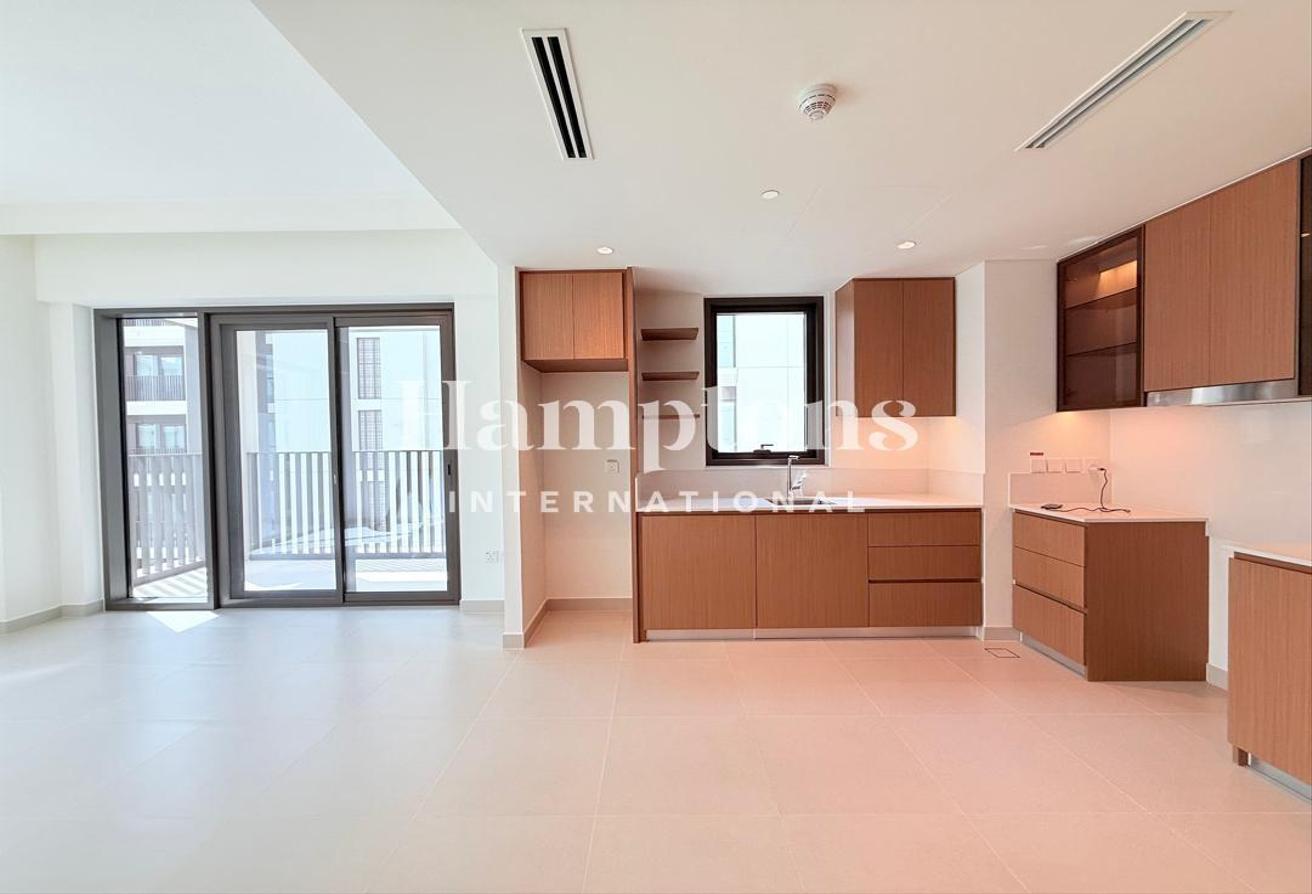 Modern 1BR | Creek Beach Access | Brand New photo 10