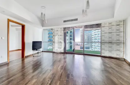 Apartment - 2 Bedrooms - 4 Bathrooms for rent in The Waves Tower A - The Waves - Dubai Marina - Dubai