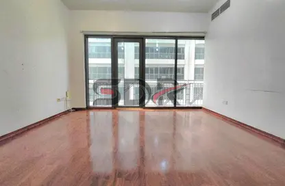 Apartment - 1 Bedroom - 1 Bathroom for rent in Rawda Building - Airport Road - Abu Dhabi