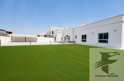 Villa - 4 Bedrooms - 5 Bathrooms for rent in Nad Al Sheba 4 - Nad Al Sheba - Dubai