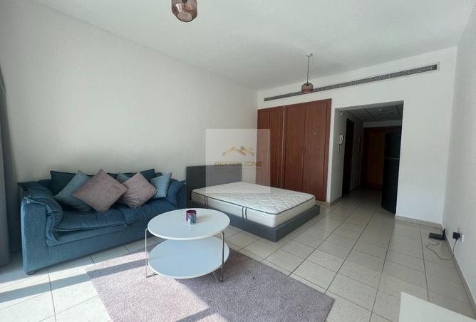 Furnished Studio | Balcony | City & Courtyard View photo 2