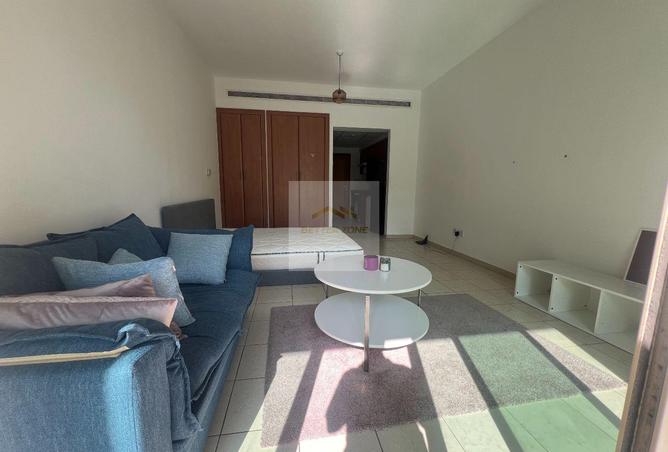 Furnished Studio | Balcony | City & Courtyard View photo 3