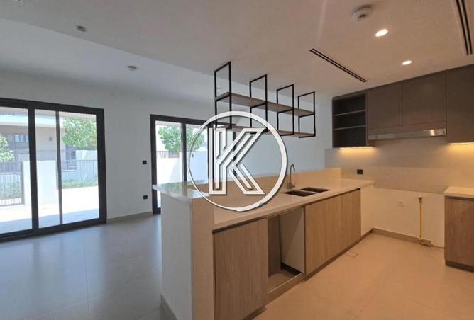 81123837 - Property Image 2