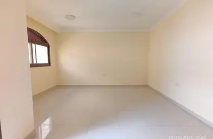 شقة - 2 غرف نوم - 3 حمامات للايجار في القليعة - الشرق - الشارقة شقة - 2 غرف نوم - 3 حمامات للايجار في القليعة - الشرق - الشارقة