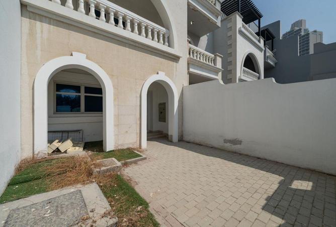 71122148 - Property Image 2