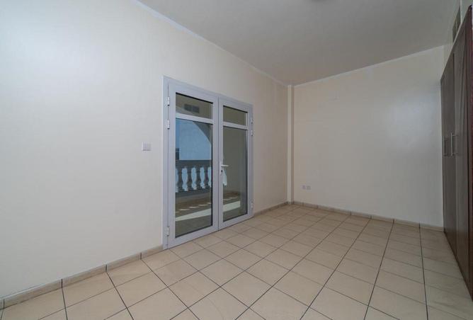 71122148 - Property Image 3