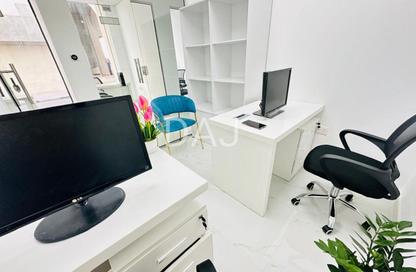 Office Space - Studio - 1 Bathroom for rent in Reem Residency - Al Karama - Dubai
