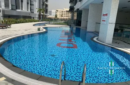شقة - 2 غرف نوم - 2 حمامات للبيع في أوليفز ريزيدينس - المدينة العالمية - دبي