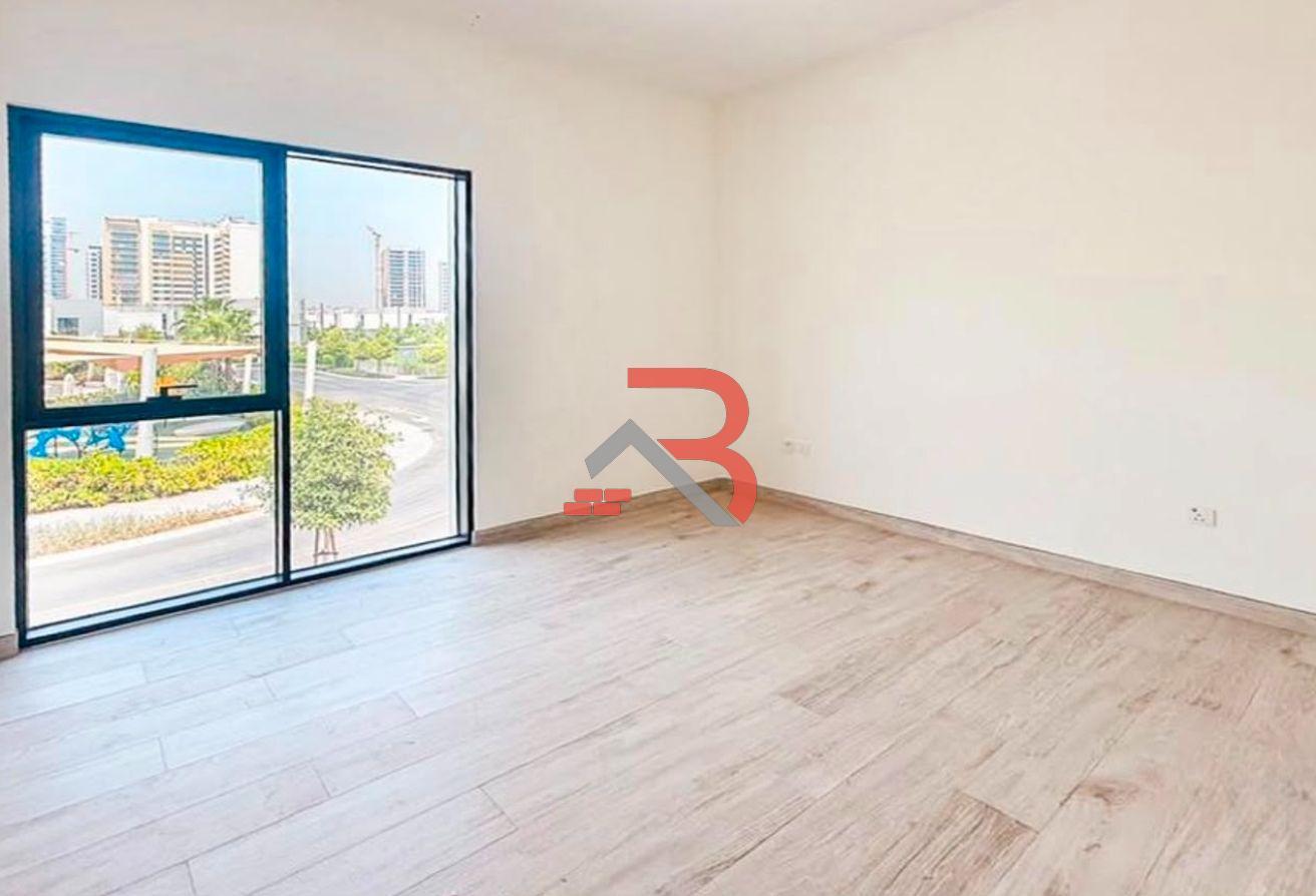 Landscaped | 5BR+Maid's+Driver's Room | Vacant photo 16