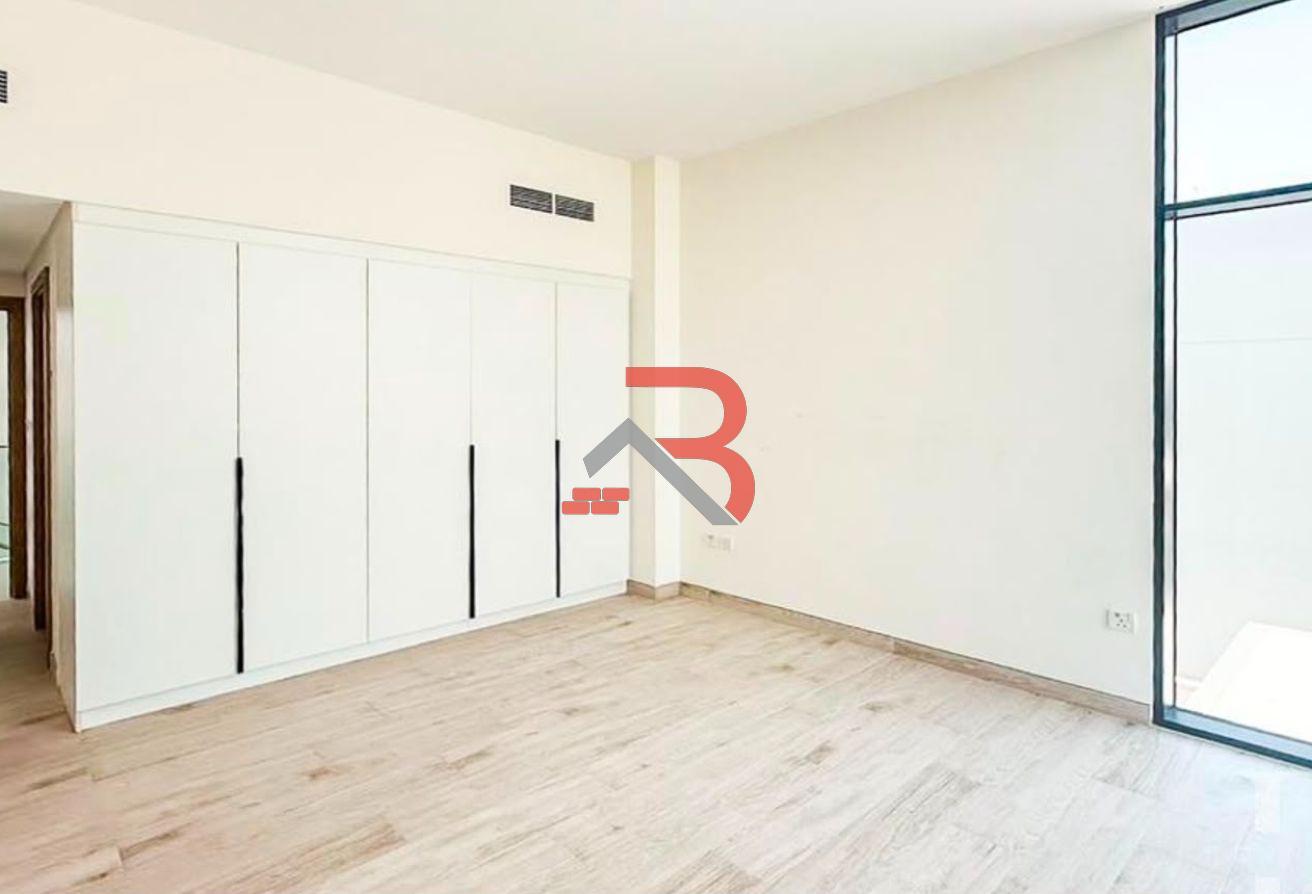 Landscaped | 5BR+Maid's+Driver's Room | Vacant photo 7