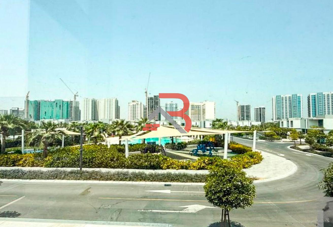 Landscaped | 5BR+Maid's+Driver's Room | Vacant photo 6