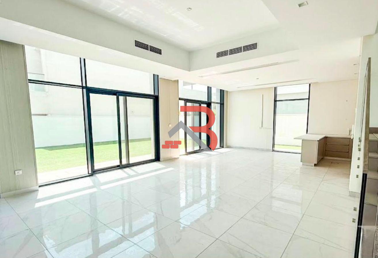 Landscaped | 5BR+Maid's+Driver's Room | Vacant photo 4