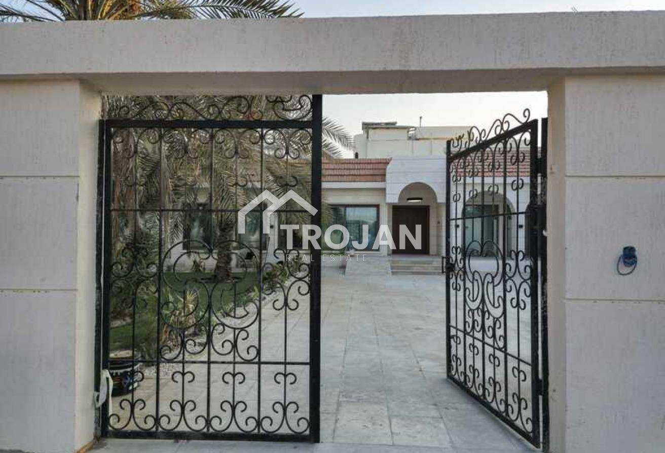 5BR Villa | Huge Garden | Prime Al Wasl Location photo 21