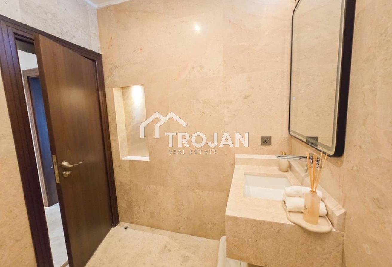 5BR Villa | Huge Garden | Prime Al Wasl Location photo 19