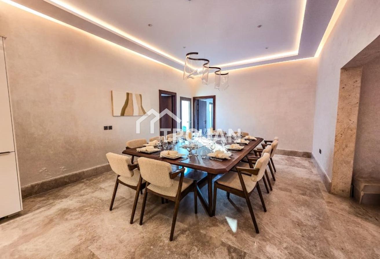 5BR Villa | Huge Garden | Prime Al Wasl Location photo 16