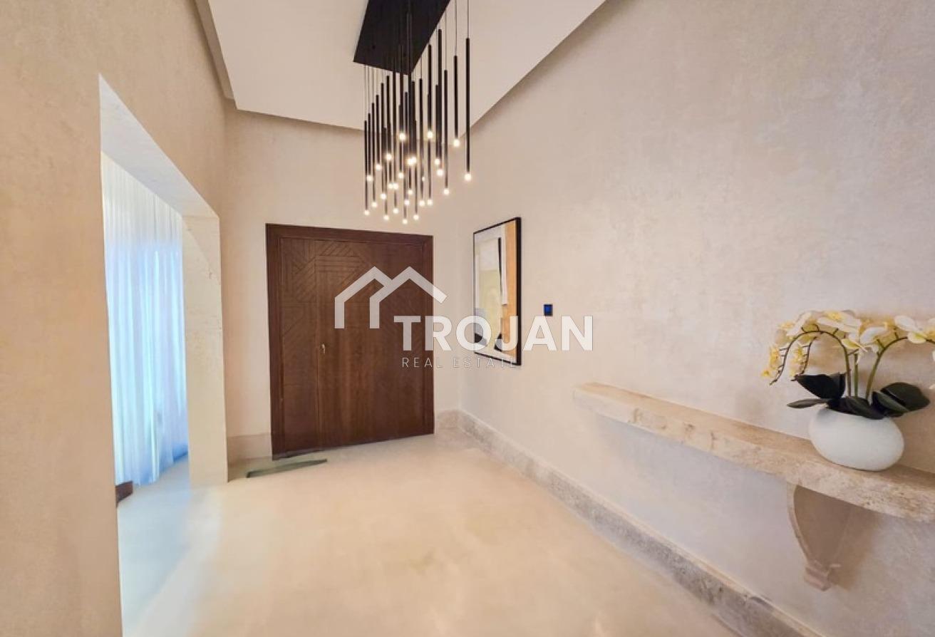 5BR Villa | Huge Garden | Prime Al Wasl Location photo 5
