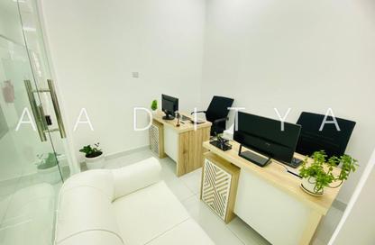 Office Space - Studio - 1 Bathroom for rent in Red Avenue - Al Garhoud - Dubai