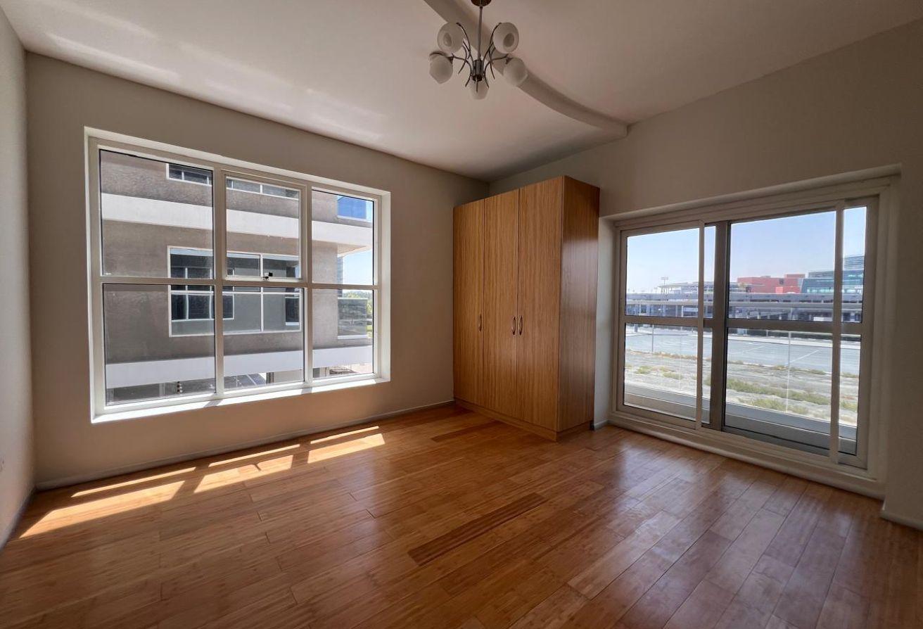 Open View | Vacant | Ready to Move in photo 10