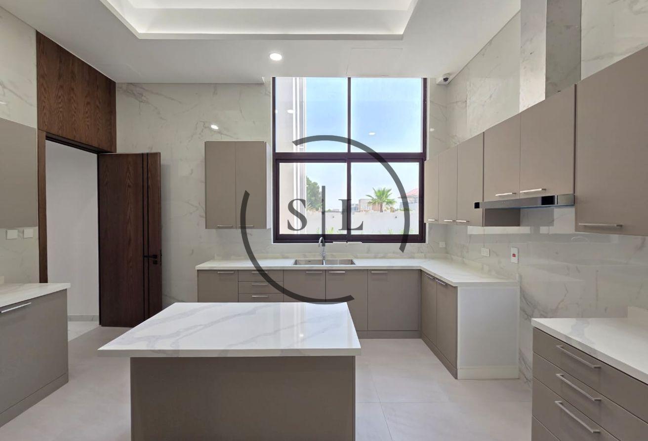Super Luxurious Villa | Brand New | Move-in Ready photo 11