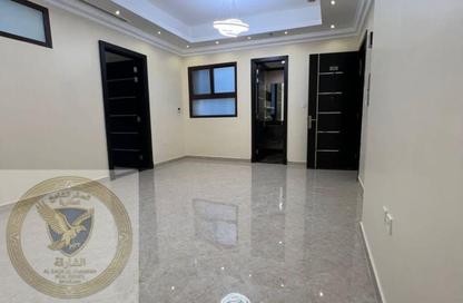 سكن الموظفين - استوديو - 3 حمامات للايجار في فلل الروضة 3 - 3 الروضة - الروضة - عجمان سكن الموظفين - استوديو - 3 حمامات للايجار في فلل الروضة 3 - 3 الروضة - الروضة - عجمان
