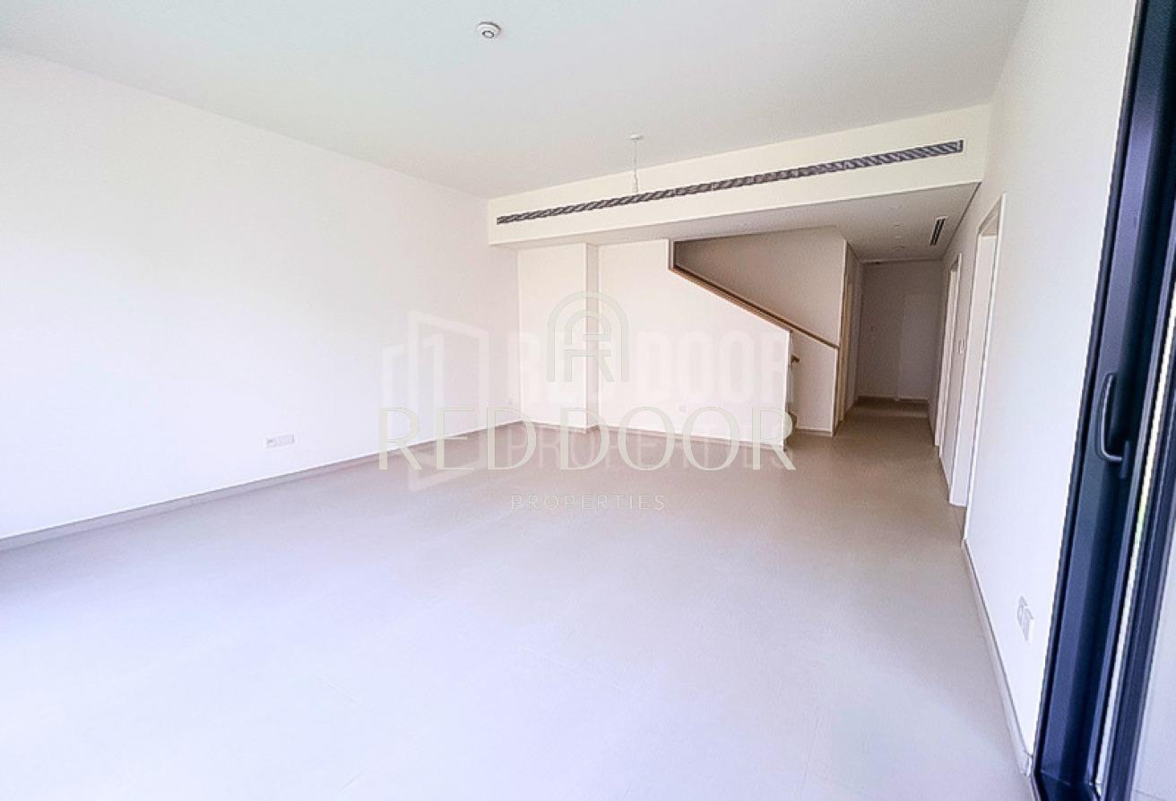 LUXURIOUS FAMILY HOME | BRIGHT & VERY SPACIOUS photo 6