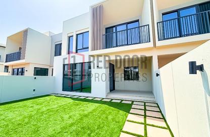 تاون هاوس - 4 - 4 للايجار في قرية جبل علي - جبل علي - دبي