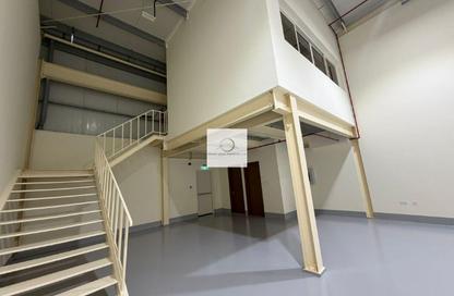 Warehouse - Studio - 1 Bathroom for rent in RAS - Umm Ramool - Dubai