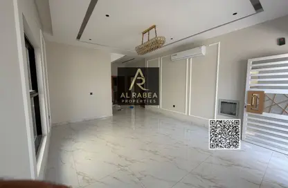 شقة - 6 غرف نوم - 8 حمامات للايجار في 1 الياسمين - الياسمين - عجمان