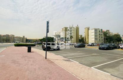 عمارة بالكامل - 1 حمام للبيع في مبنى 208 - طراز مغولي - ديسكفري جاردنز - دبي