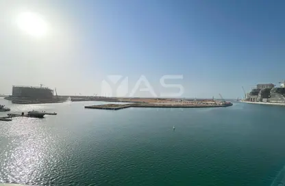 شقة - 2 غرف نوم - 3 حمامات للايجار في 12B البحيرة - لاجون - ميناء العرب - راس الخيمة - رأس الخيمة