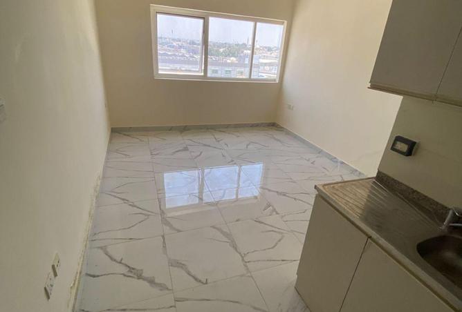 100836024 - Property Image 2