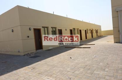 Warehouse - Studio - 7 Bathrooms for rent in Al Sajaa Industrial - Al Sajaa - Sharjah