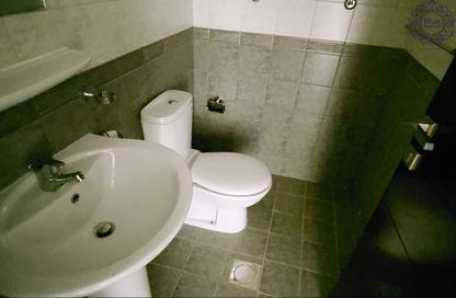 Apartment - 3 Bedrooms - 4 Bathrooms for rent in Riviera Tower - Al Khan Corniche - Al Khan - Sharjah