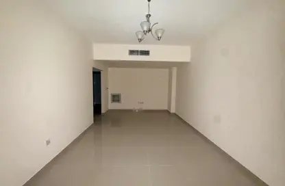 شقة - غرفة نوم - 2 حمامات للايجار في المناخ - القاسمية - الشارقة