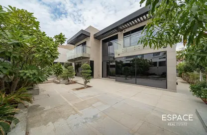 فيلا - 5 غرف نوم - 6 حمامات للبيع في القرية الغربية - الفرجان - دبي