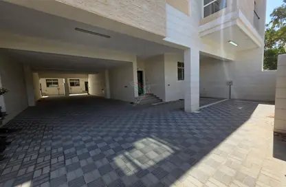 Villa - 4 Bedrooms - 5 Bathrooms for rent in Al Mraijeb - Al Jimi - Al Ain