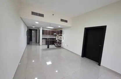 شقة - غرفة نوم - 2 حمامات للايجار في برج ريزيدينس 2 - الضاحية 10 - قرية جميرا الدائرية - دبي