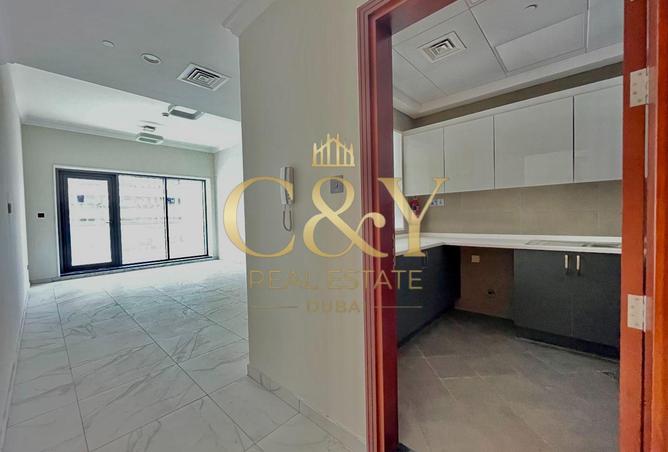 98260467 - Property Image 2