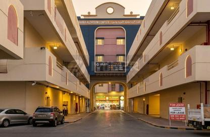 Labor Camp - Studio - 7+ Bathrooms for rent in Umm Al Thuoob - Umm Al Quwain