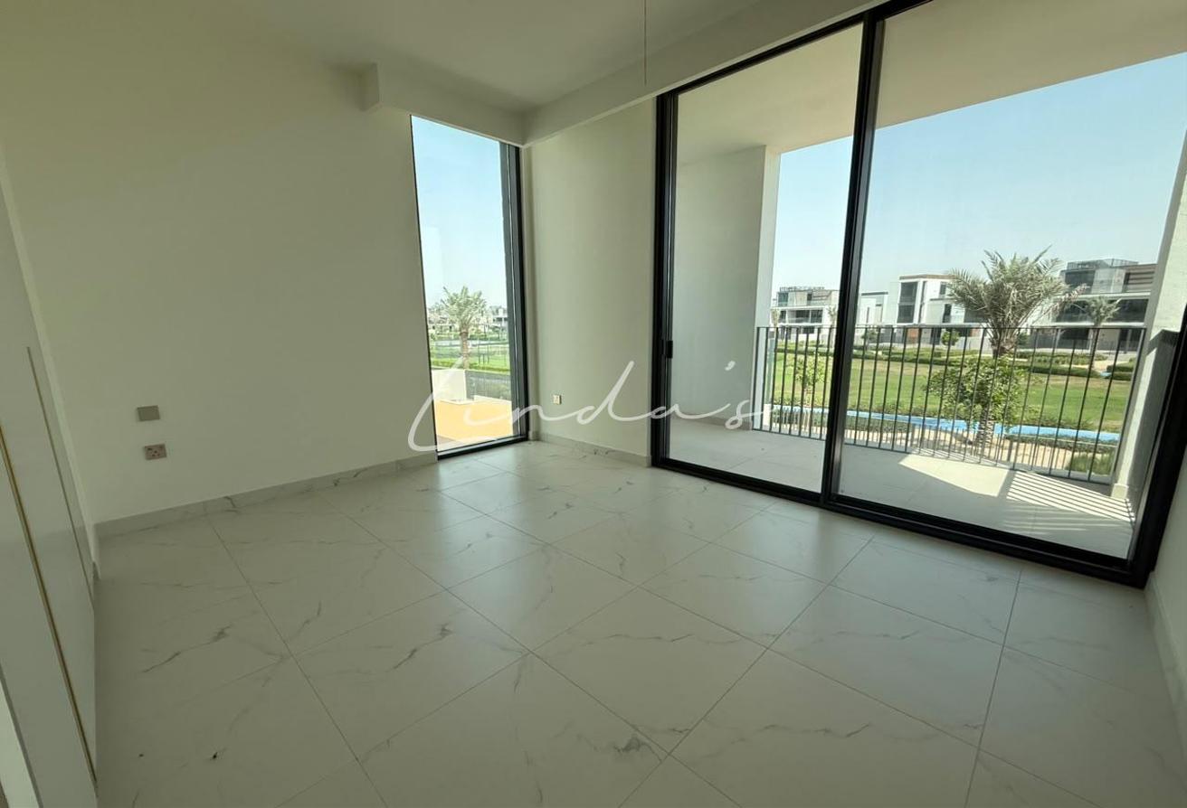 Back to Park | Single Row | Unfurnished photo 11