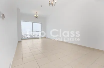 Apartment - 3 Bedrooms - 3 Bathrooms for rent in Latifa Tower - Sheikh Zayed Road - Dubai