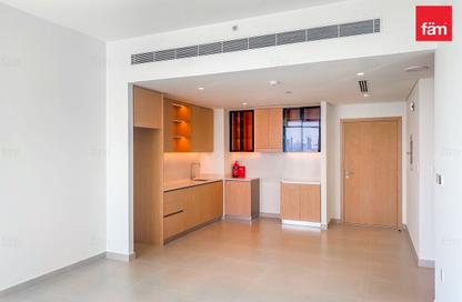 Apartment - 1 - 1 for rent in Golf Heights - The Views - Dubai