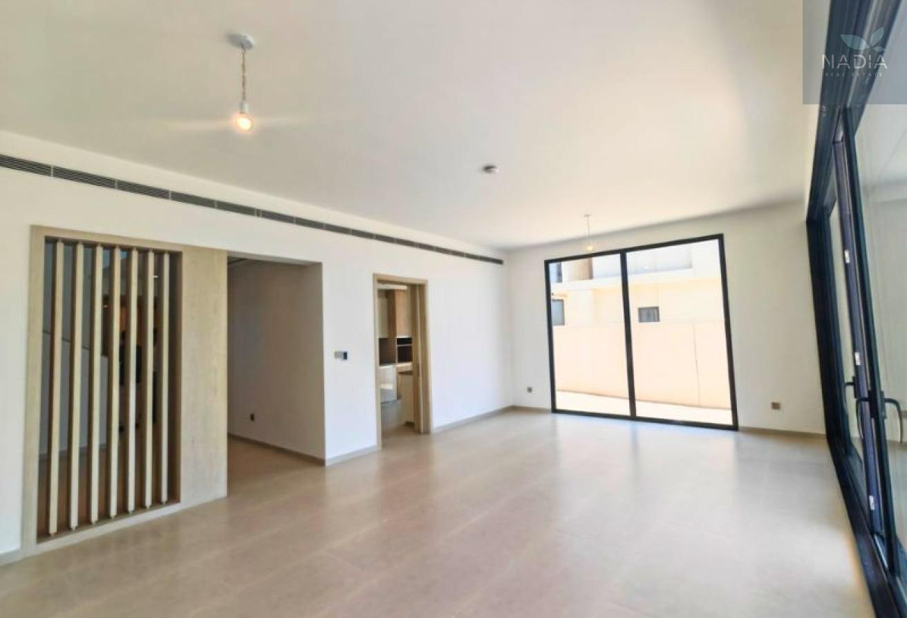 Luxury 4BR Villa| Maid and Driver Room | Brand New photo 10