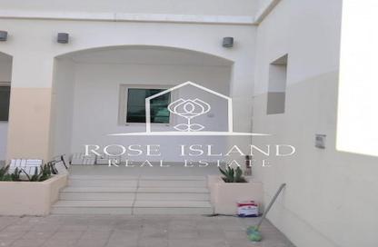 Townhouse - 3 Bedrooms - 4 Bathrooms for rent in Al Khaleej Village - Al Ghadeer - Abu Dhabi