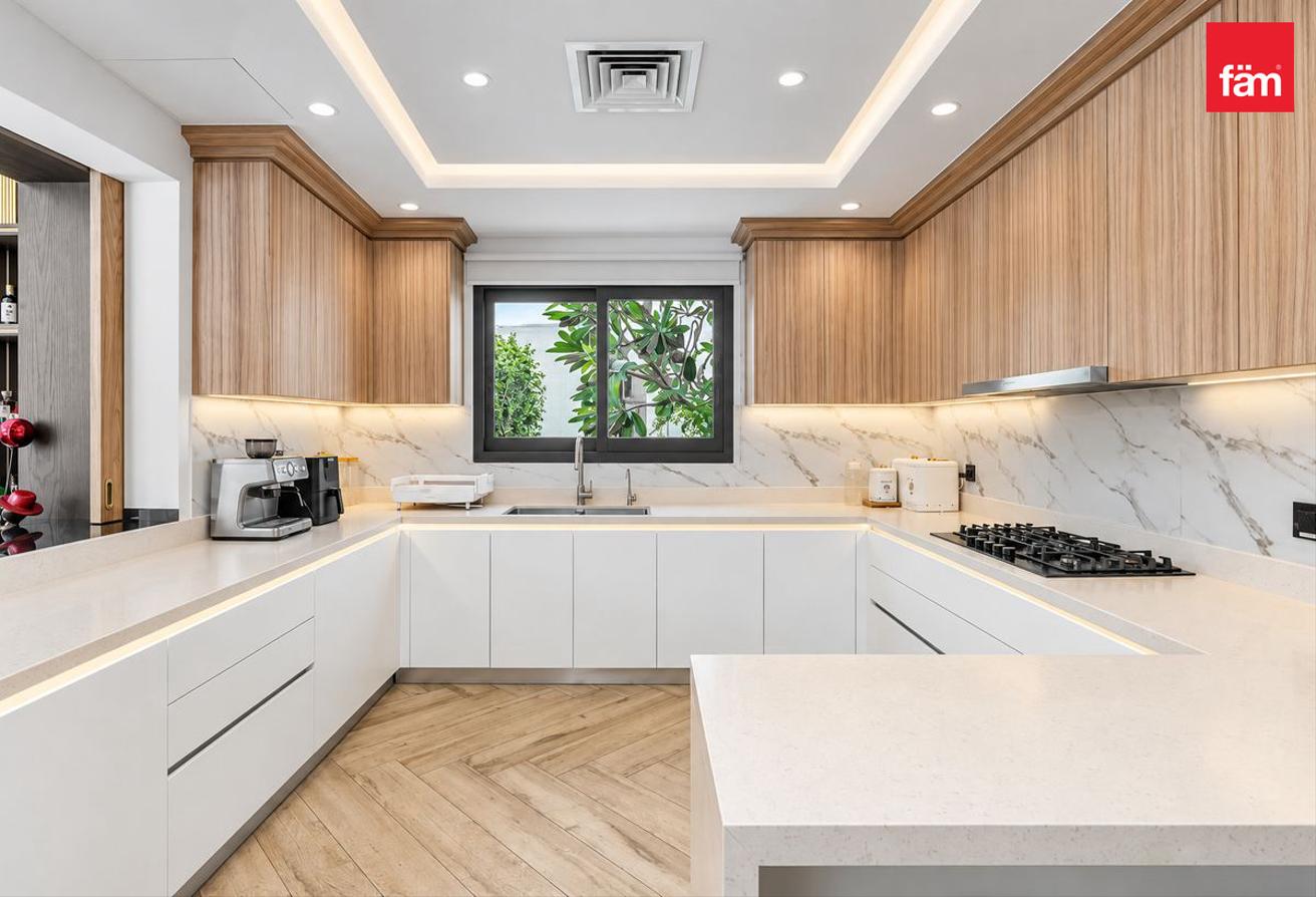 Fully Renovated I Lake View I Furnished photo 9