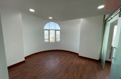Office Space - Studio - 1 Bathroom for rent in Port Saeed Building - Port Saeed - Deira - Dubai
