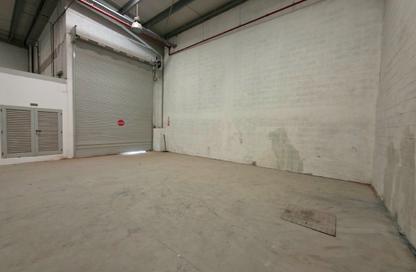 Warehouse - Studio - 2 for rent in Al Sajaa Industrial - Al Sajaa - Sharjah