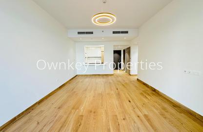 Apartment - 1 Bedroom - 2 Bathrooms for rent in The Waves Residences - Al Mankhool - Bur Dubai - Dubai
